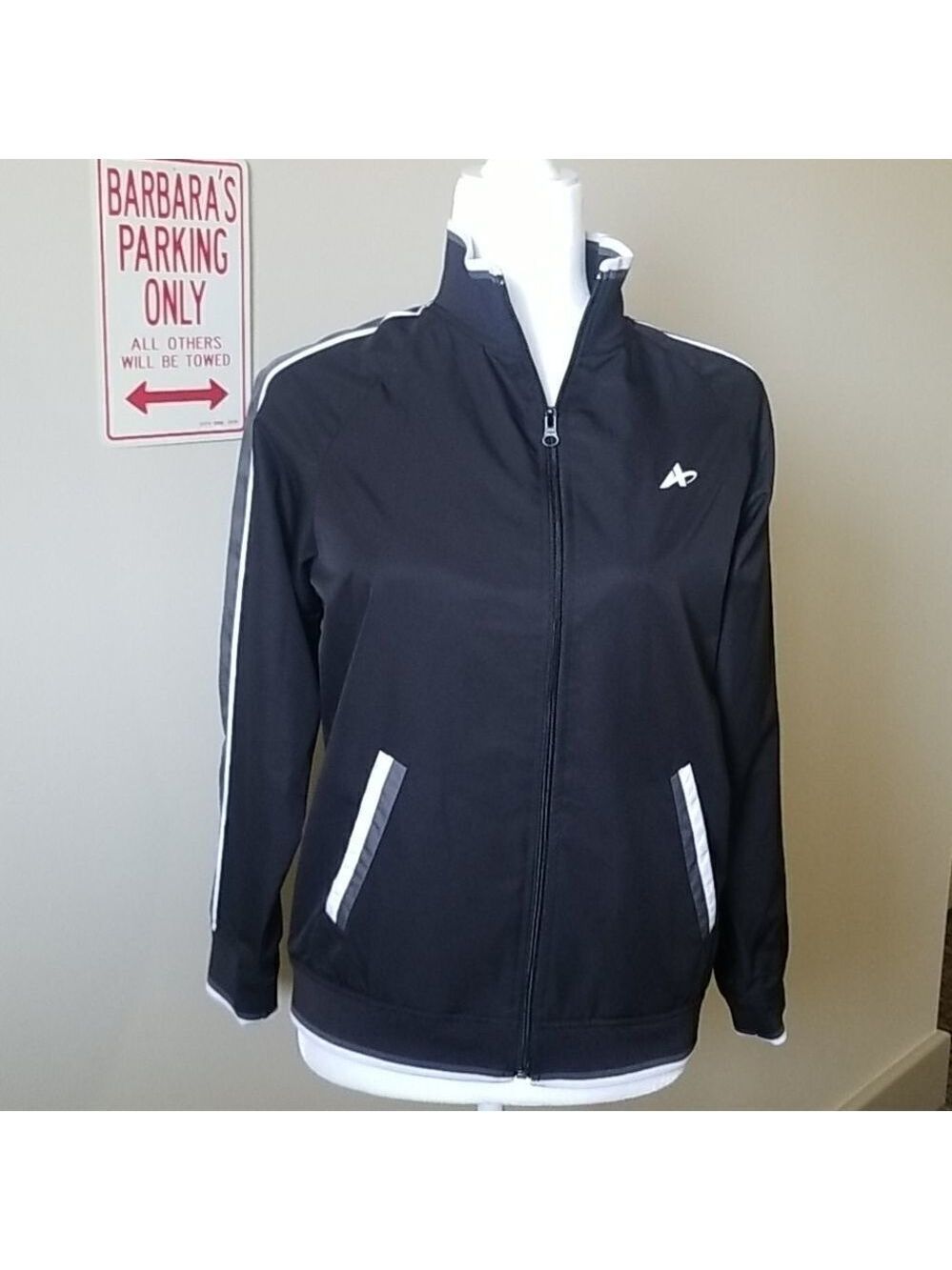 ATHLETECH UNISEX JACKET - SZ 10/12